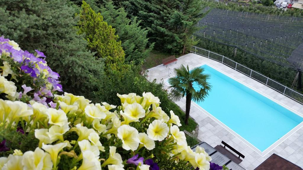 Pension Weinberg Rifiano Exterior photo